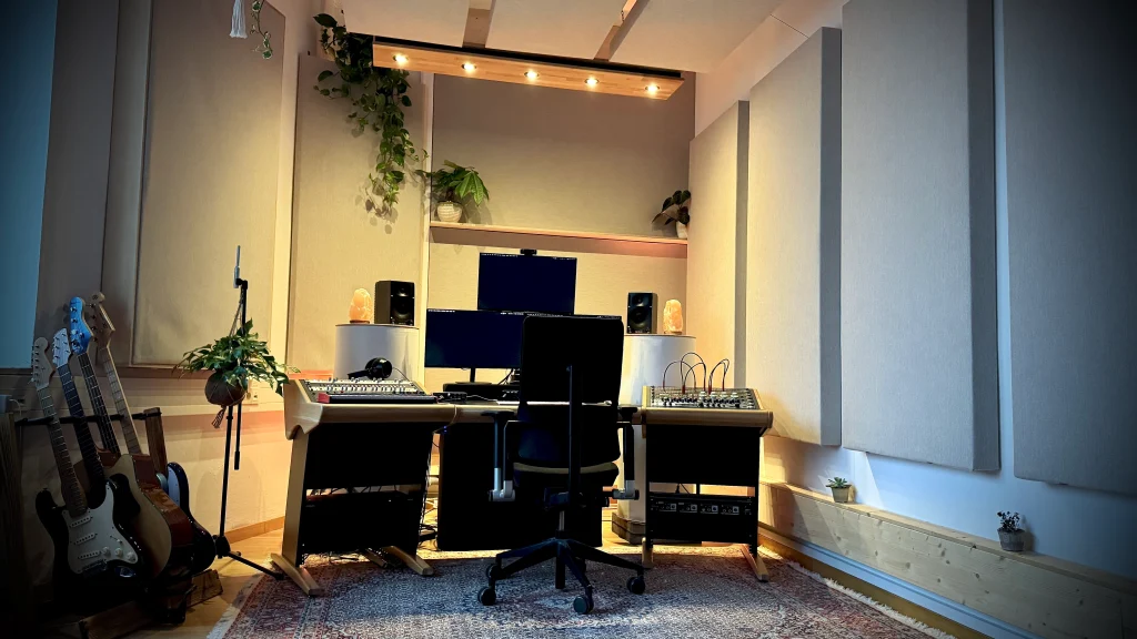 Editing Mixing Raum 2 — Tonstudio München Editing Mixing Raum 2 — Tonstudio München