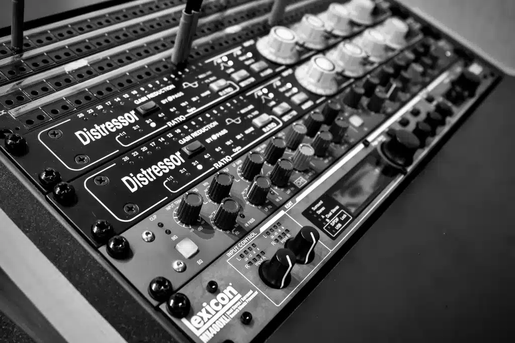 Sound Design Studio München — Hertz Studio Sound Design Studio München — Hertz Studio